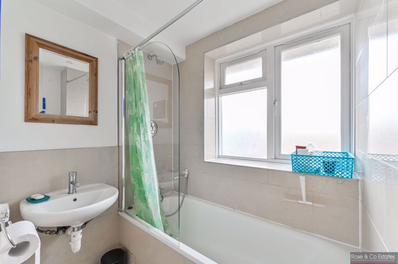 Broadfields Broadhurst Gardens